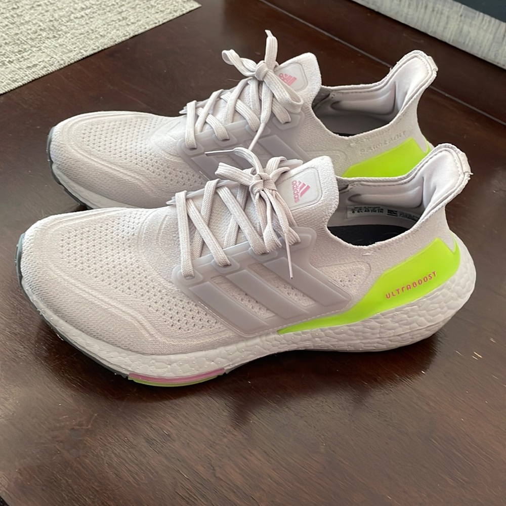 adidas Women's Ultraboost 21 Running Shoe, size 8, Ice Purple